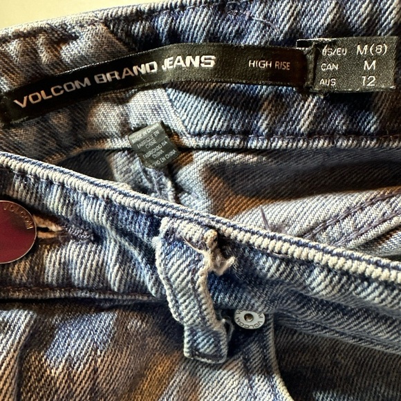 Volcom brand high rise distressed denim skirt size medium - Picture 4 of 4